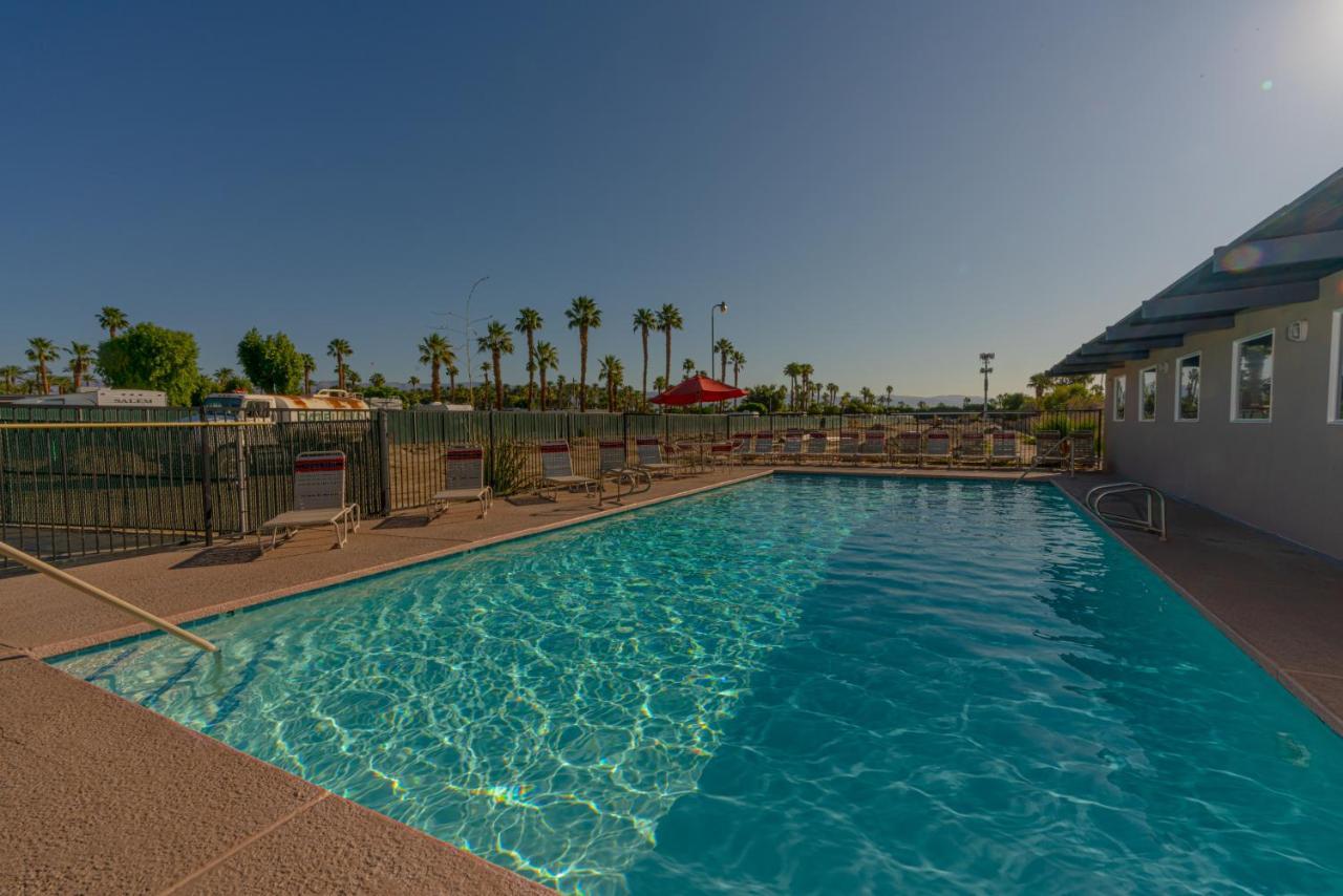 Indian Wells Rv Resort Indio Bagian luar foto